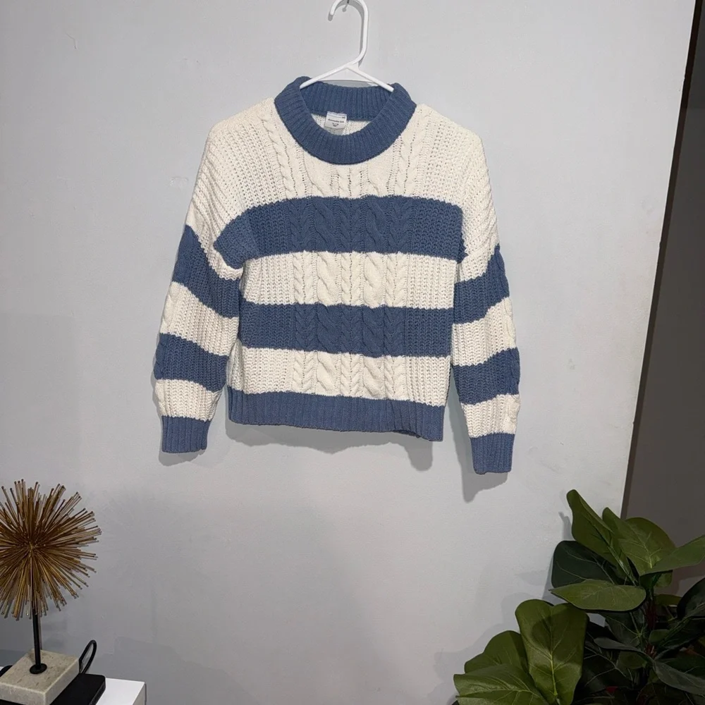 Abercrombie Kids Blue and White Cable Knit Sweater